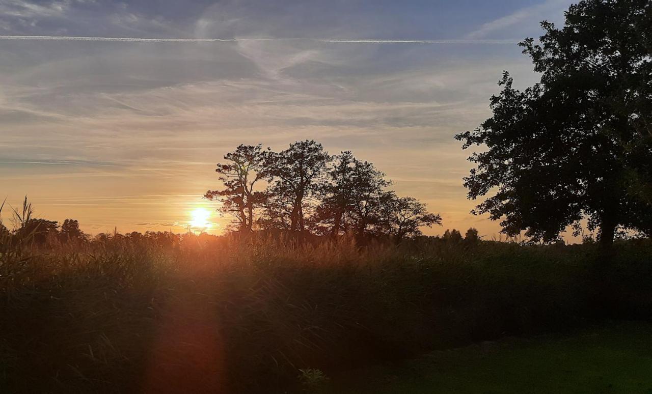 Pipowagen 'T Strunerke Augustinusga Bagian luar foto
